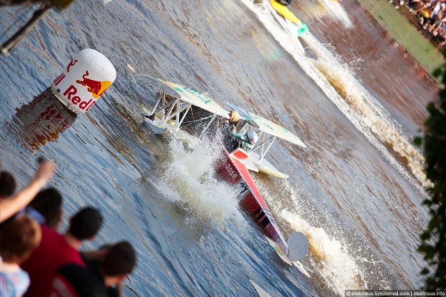 "Кузькина мать" и Red Bull Flugtag 2010