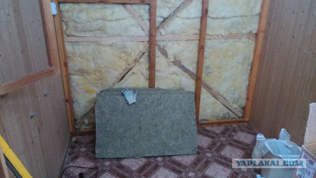 Бюджетный дачный домик из бытовки своими руками