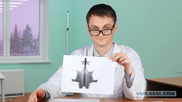 На Марсе обнаружили космический корабль и "людей" в черных скафандрах