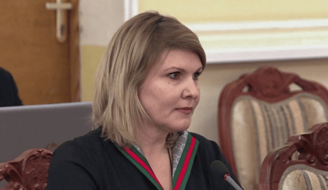 «Ребенок кормит себя сам»: рязанская чиновница призвала женщин рожать