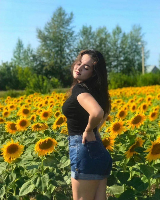 Красивые девушки в шортиках