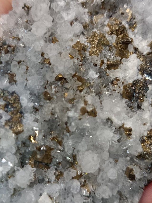❄️ Лёд и золото в одной друзе ???