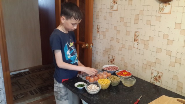 Готовят наши дети и мы готовим для детей.