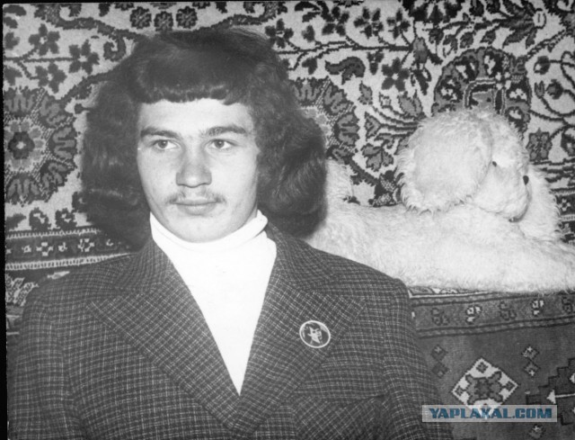 В 70-е эти мужские прически считались писком моды