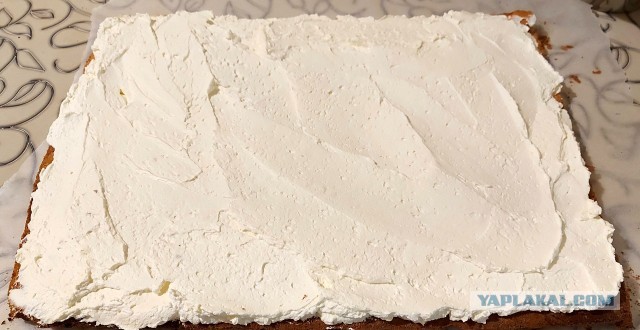 Рулет меренговый