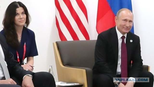 В британских СМИ появились фото переводчицы Путина