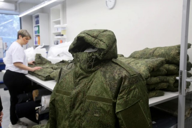Десять бывших заключенных сбежали с военного полигона под Ростовом