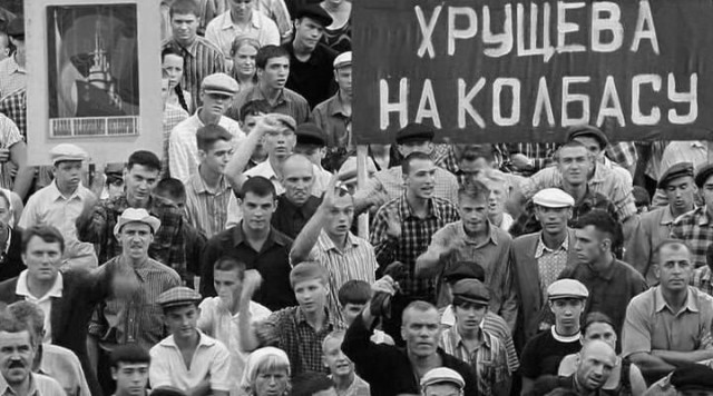 10 ноября 1961 года Сталинград переименовали в Волгоград