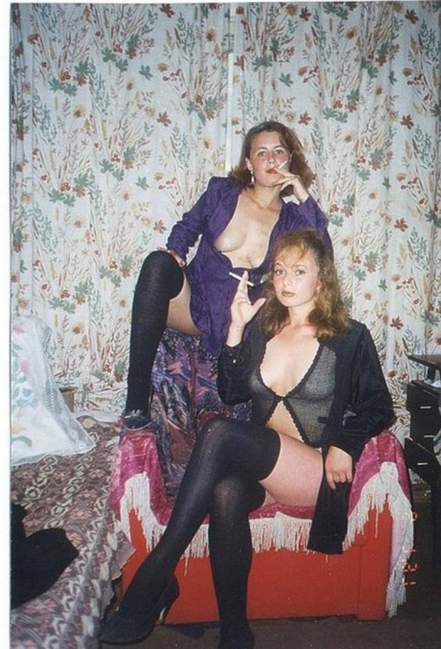 Девчата из 90-2000-х