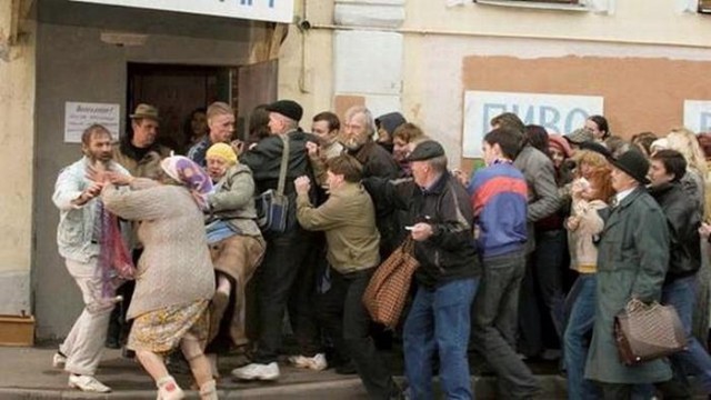 Портрет Сталина с надписью "Спасибо деду за победу" убрали с мозаичного панно на Щербаковской улице