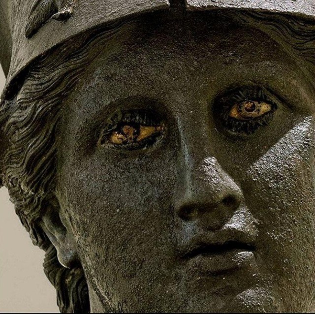Заглянуть в глаза древних греков… возможно?
