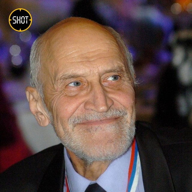 Николай Дроздов госпитализирован в Москве. У телеведущего — осложнения на фоне борьбы с онкологией.