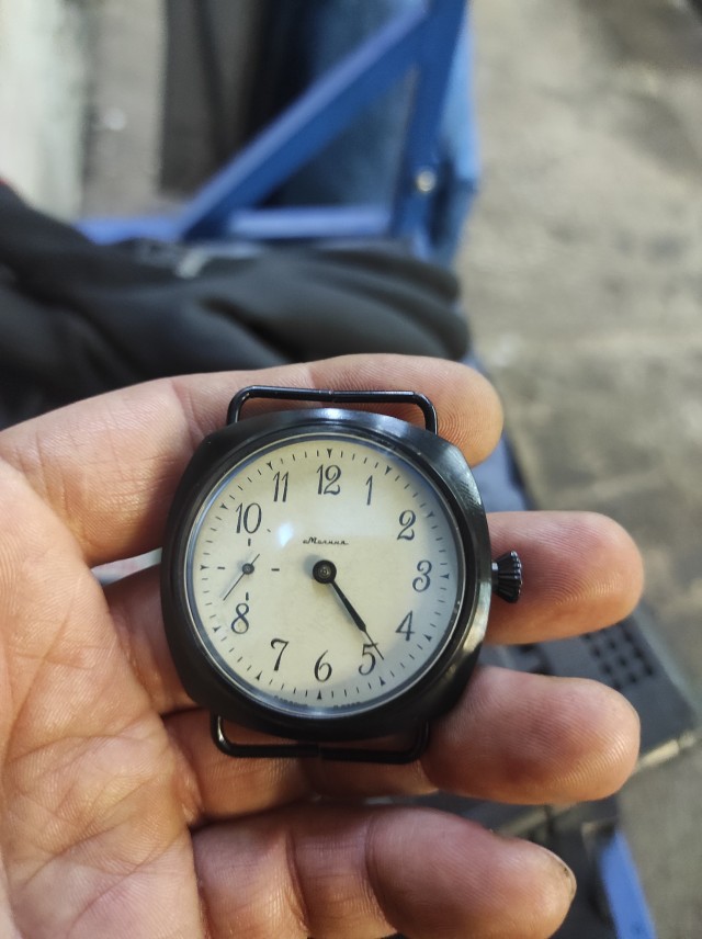 Часы, сделанные руками