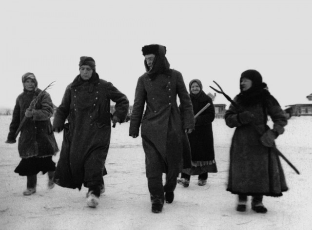 «Кто с мечом к нам придет...»