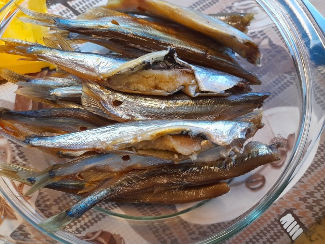 Рыбки к пиву захотелось, мойвочки свежекопчёной как раньше.
