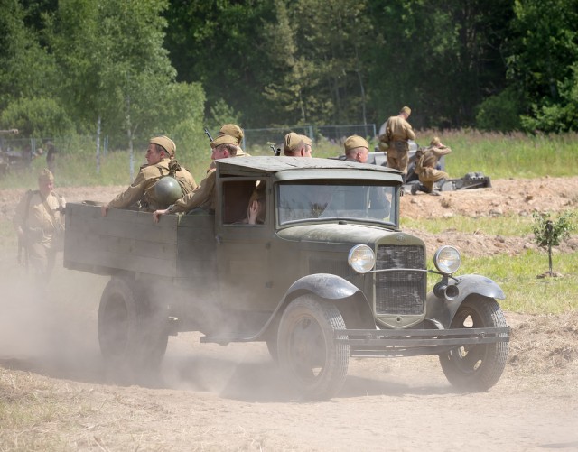 От поражения до победы. 1941-1944 реконструкция.