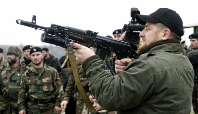 Кадыров разрешил стрелять в силовиков