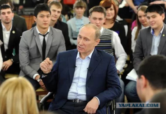 Владимир Путин поручил привлечь студентов к строительству Керченского моста