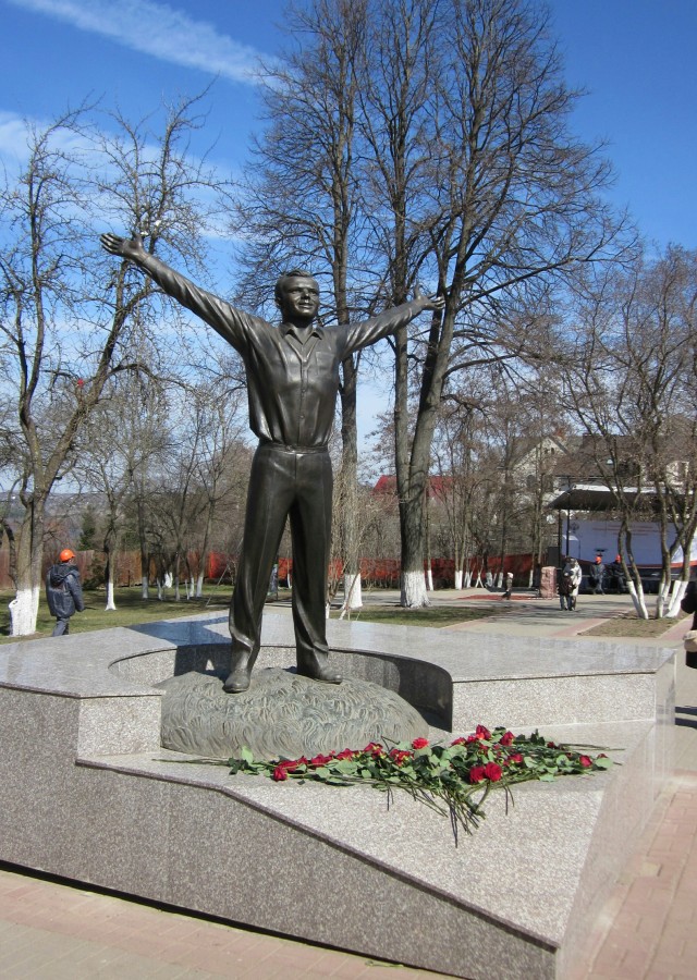 C Днём Космонавтики, друзья!