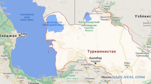 К приезду Гурбангулы Бердымухамедова в воинскую часть военно-морских сил Туркменистана для моряков построили бутафорский корабль