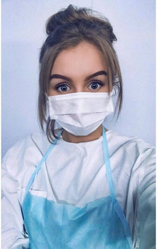 Девушки в белых халатах