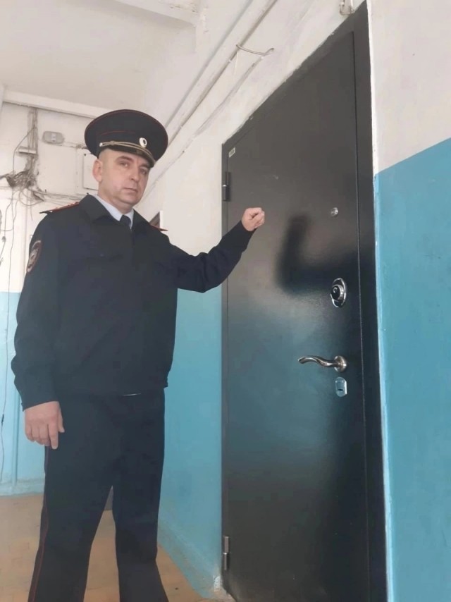 Заподозрил в неверности