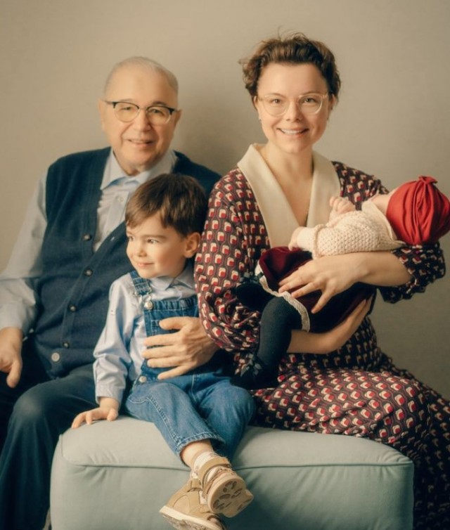 У Петросяна родилась дочка!
