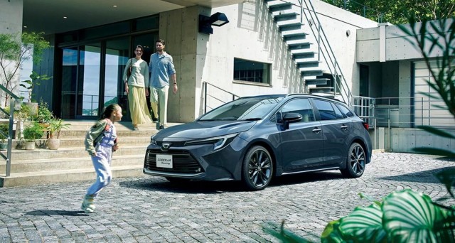 В Японии представлена новейшая Toyota Corolla за $15 700 (1,3 млн. рублей)