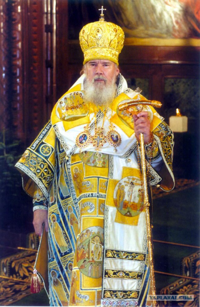 Сплотимся же все вокруг мусульманина в шапочке!