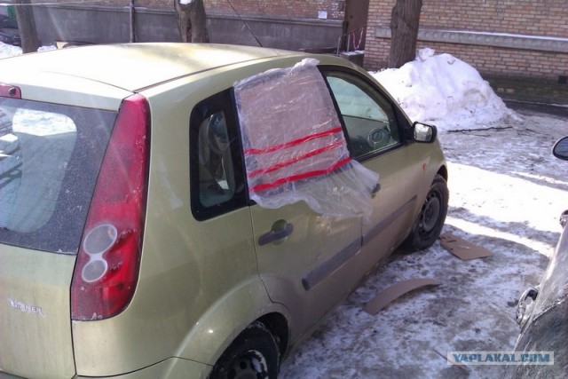 Не оставляйте ценные вещи в авто!