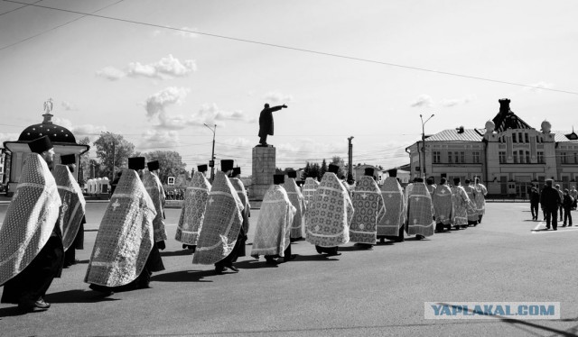 Самые странные памятники Ленину со всего света