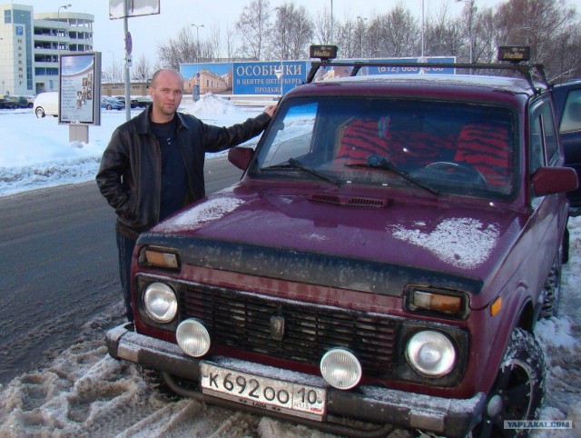 Стэтхэм гуляет по Москве?