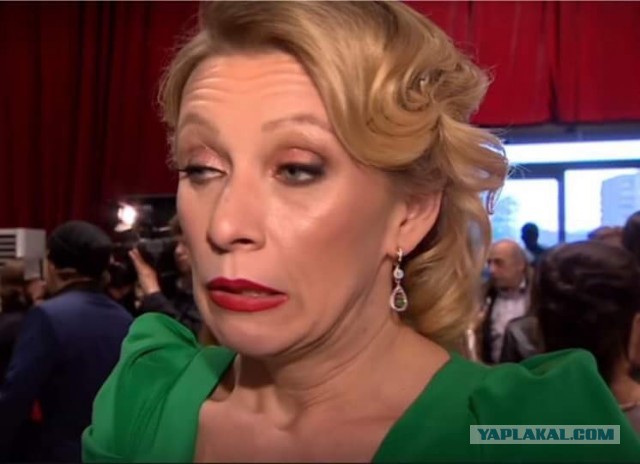 Французы раскупили весь тираж журнала Playboy с госсекретарём Марлен Шьяппа