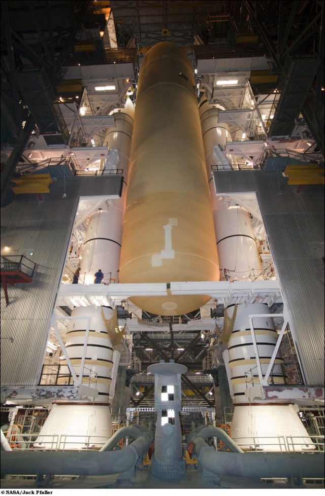 Миссия STS-133