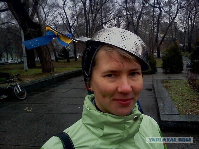 Москвич-пастафарианец сфотографировался на права