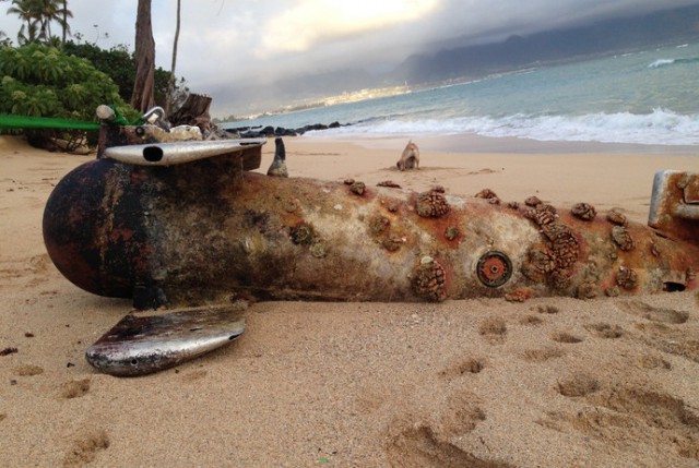 Отголосок Холодной войны: на Гавайском пляже всплыла «русская субмарина»