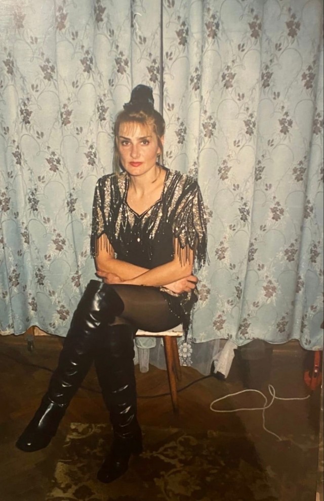 Девчата из 90-х и 00-х
