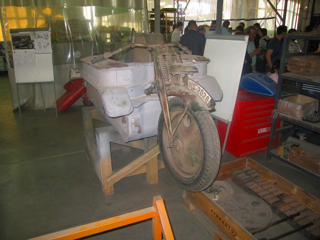 Выставка военных автомобилей. ПО "Ленрезерв", СПб.