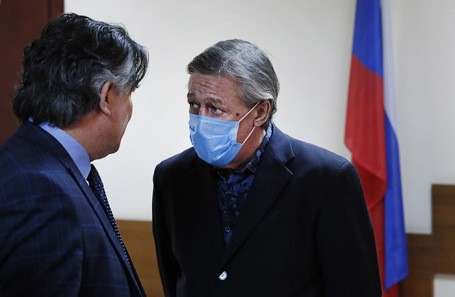 Михаил Ефремов заявил, что адвокат Эльман Пашаев «подставил его на восемь лет»