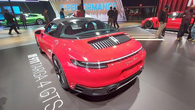 Новые автомобили на выставке Los Angeles Auto Show - 2021