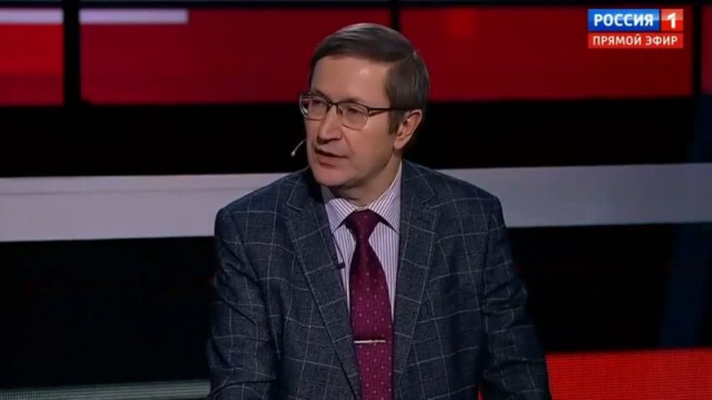 Один из собеседников на эфире у Соловьева рухнул без сознания