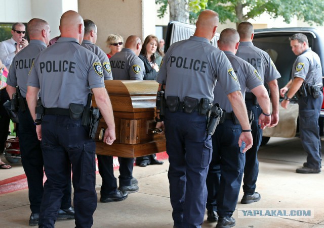 Погиб на посту: похороны офицера полиции