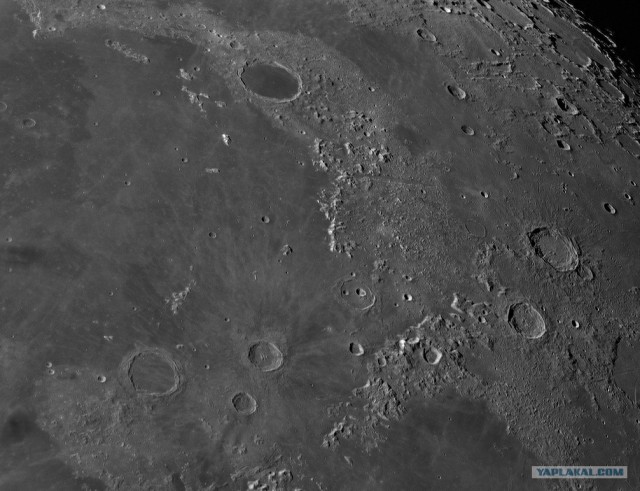 Луна 2012 года.