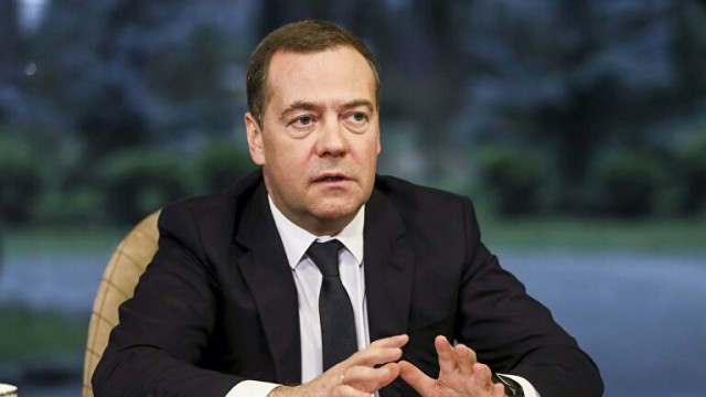 Многие мигранты оказались без средств к существованию, заявил Медведев