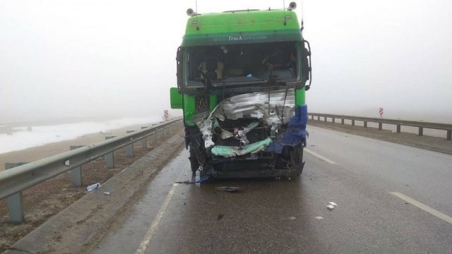 На федеральной трассе на территории Калмыкии в страшном ДТП погибли трое