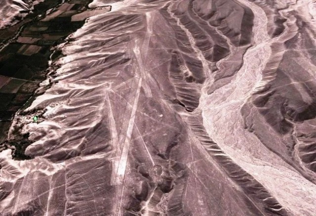 Удивительные гигантские линии и рисунки на плоскогорье в Перу старше рисунков Наска на тысячу лет