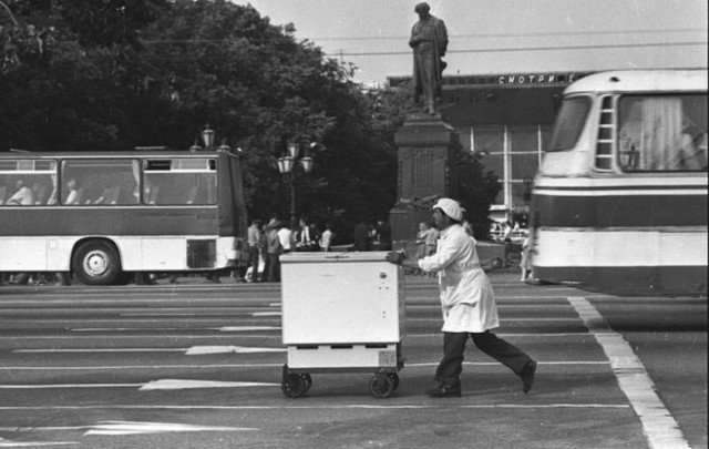 22 уличные фотографии советской жизни от Владимира Богданова