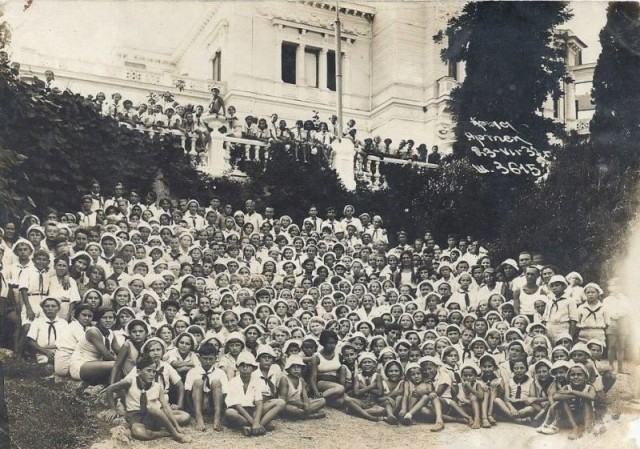 Фотографии из прошлого нашей страны - 18