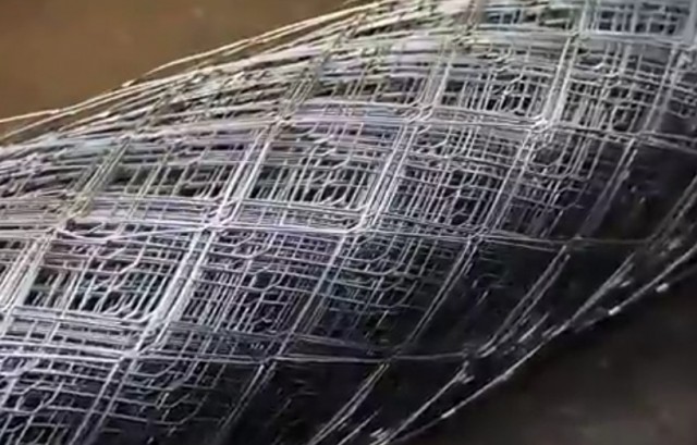 Дамасская сталь из плетёной стальной сетки