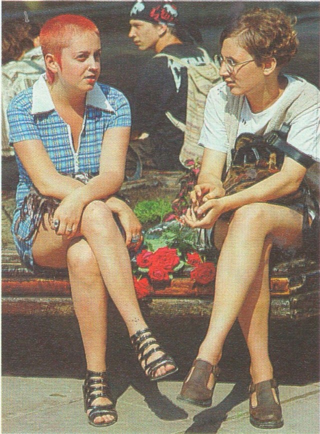 Девчата из 90-2000-х